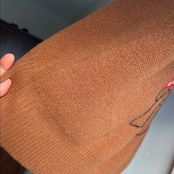 Lisa Says Gah Brown V-Neck Sweater with Mushroom Design 🍄 - Picture 4 of 6